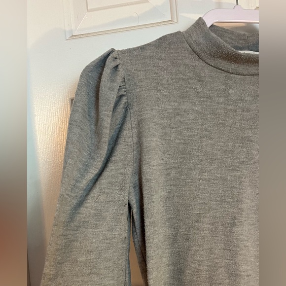 Love Wins sweater. Light grey. Size medium - Picture 2 of 3